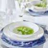 白と青のカラーが特徴のコスタ・ノバのベジャシリーズ。素材の色が映えて、ほかの食器とのコーディネートもしやすくて便利♪